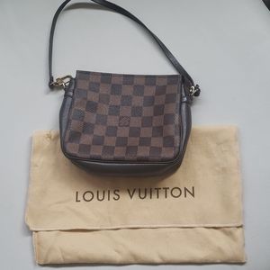 Louis Vuitton Pochette